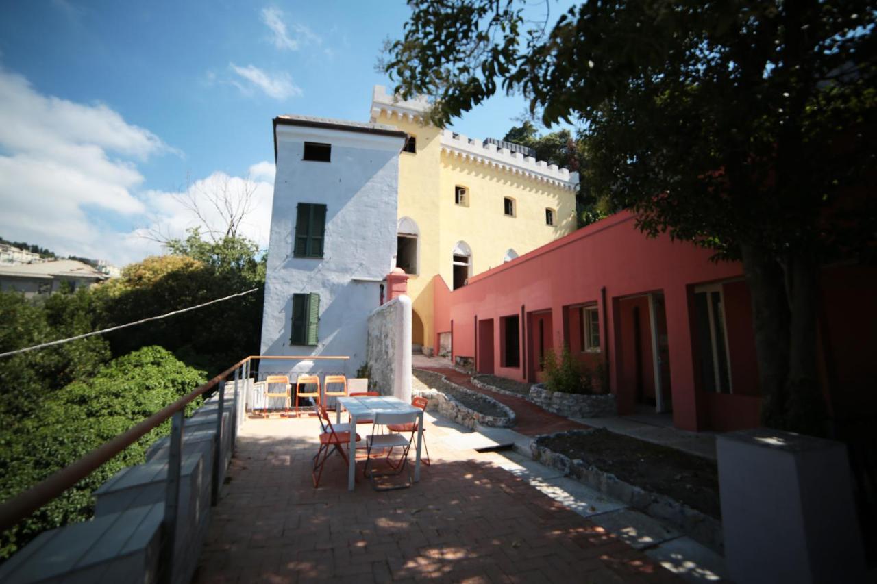 Castle Hostel Gênes Extérieur photo